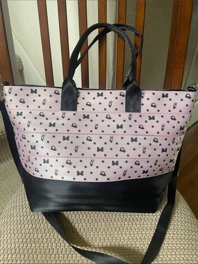 Harveys Disney Blushing Minnie Medium Streamline Tote with OG hardware